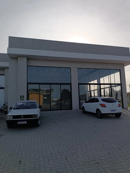 Pavilhão comercial, com 320 m² ideal para loja de Carros e Móveis: 12ª foto da galeria de imagens do imóvel