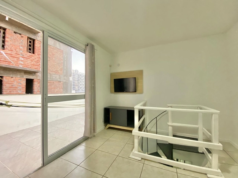 Cobertura duplex com 120m², 2 dormit., suíte, box, em Capão da Canoa: 10ª foto da galeria de imagens do imóvel