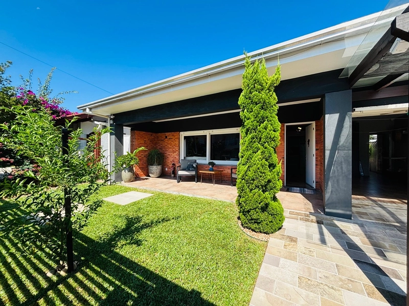 Excelente Casa à venda no centro da praia de Xangri-lá: 3ª foto da galeria de imagens do imóvel