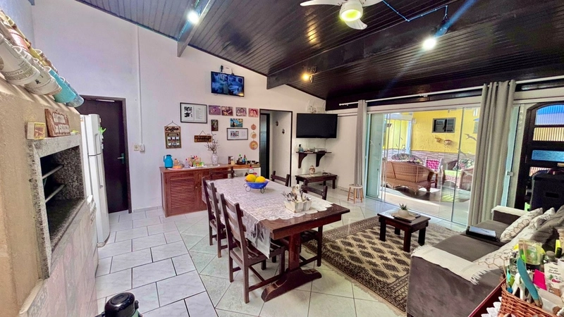 Casa 02 quadras do mar á venda em Atlântida Sul Osorio: 4ª foto da galeria de imagens do imóvel