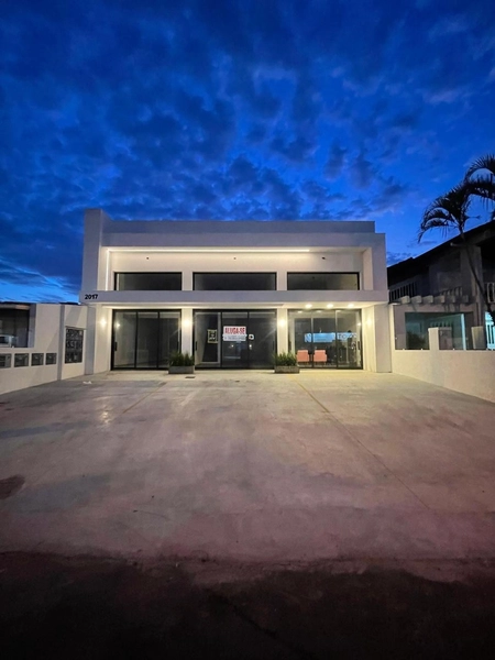 Lojas Novas e prontas, com 80m² excelente localização para seu negócio: 1ª foto da galeria de imagens do imóvel