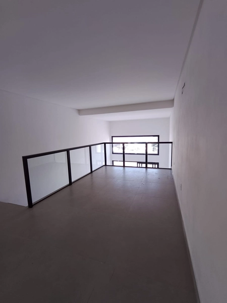 Lojas Novas e prontas, com 80m² excelente localização para seu negócio: 3ª foto da galeria de imagens do imóvel