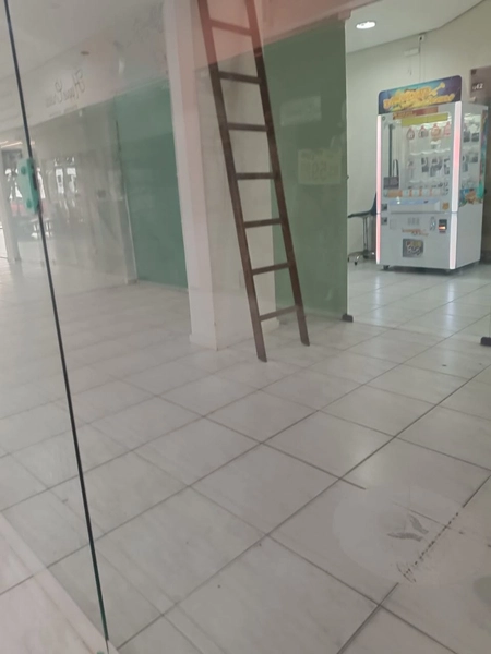 Loja comercial localizada no Shopping Sunset Boulevard centro de Capão: 4ª foto da galeria de imagens do imóvel