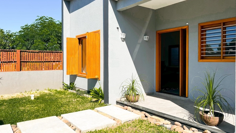 CASA À VENDA NO CAPÃO NOVO VILLAGE: 3ª foto da galeria de imagens do imóvel