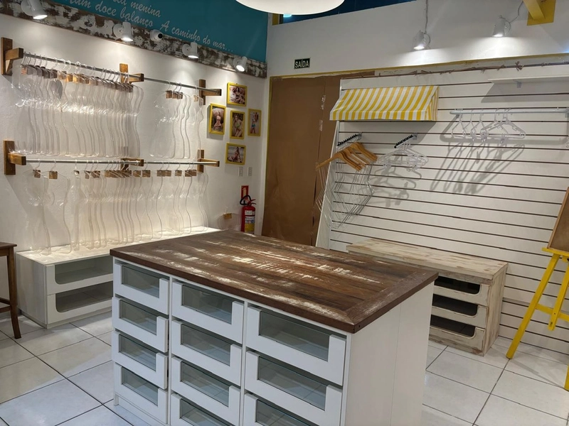 Loja comercial com 29m² Mobiliada Shopping Lynemar Capão da Canoa: 7ª foto da galeria de imagens do imóvel