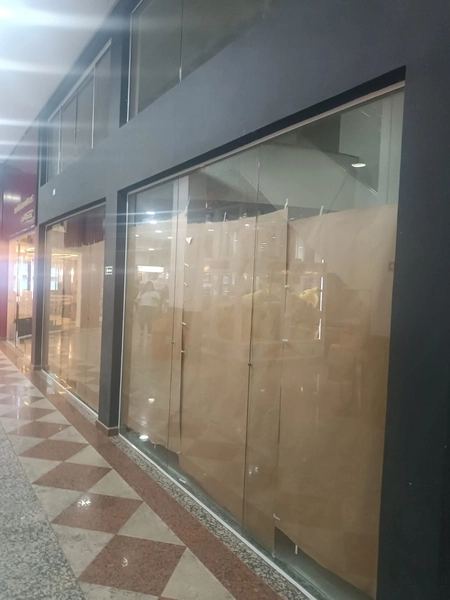 Loja com 32m²e mezanino ótima localização Shopping Lynemar: 6ª foto da galeria de imagens do imóvel