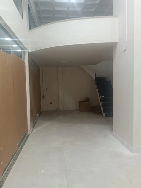 Loja com 32m²e mezanino ótima localização Shopping Lynemar: 15ª foto da galeria de imagens do imóvel