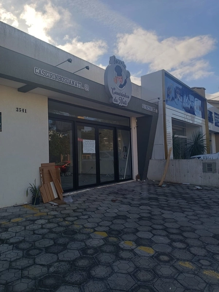 Excelente loja com 160 m² de área no centro de Capão da Canoa: 1ª foto da galeria de imagens do imóvel