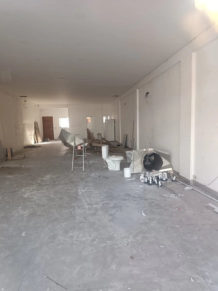 Excelente loja com 160 m² de área no centro de Capão da Canoa: 3ª foto da galeria de imagens do imóvel