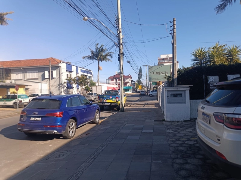 Excelente loja com 160 m² de área no centro de Capão da Canoa: 6ª foto da galeria de imagens do imóvel
