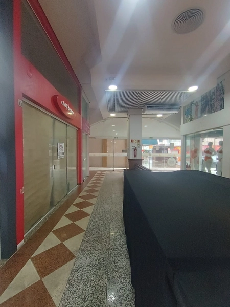 Loja com 36m² privativos bem localizada, no shopping Lynemar Capão: 4ª foto da galeria de imagens do imóvel