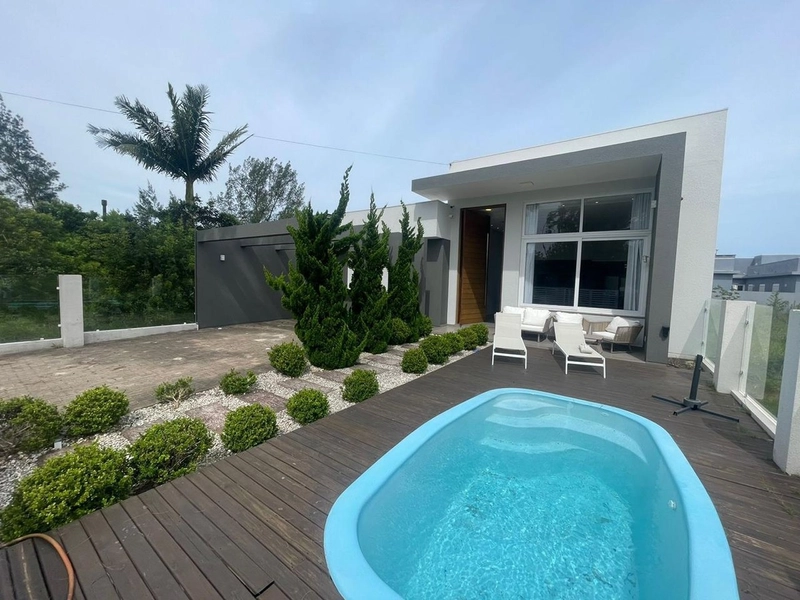 Casa Térrea 3 Dormitórios Com piscina ( Xangri-lá ): 1ª foto da galeria de imagens do imóvel