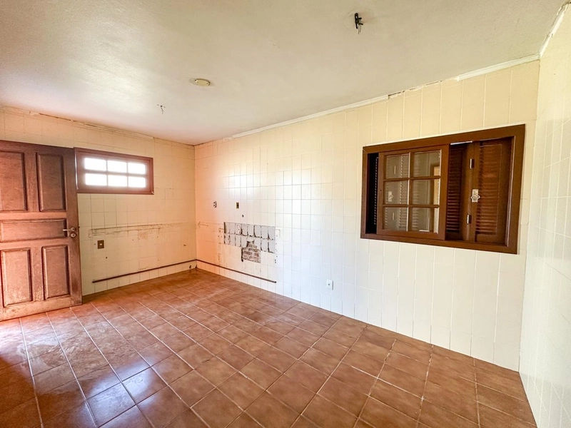 Casa Comercial ideal para clinica ou Coworking Avenida Poti Capão: 8ª foto da galeria de imagens do imóvel