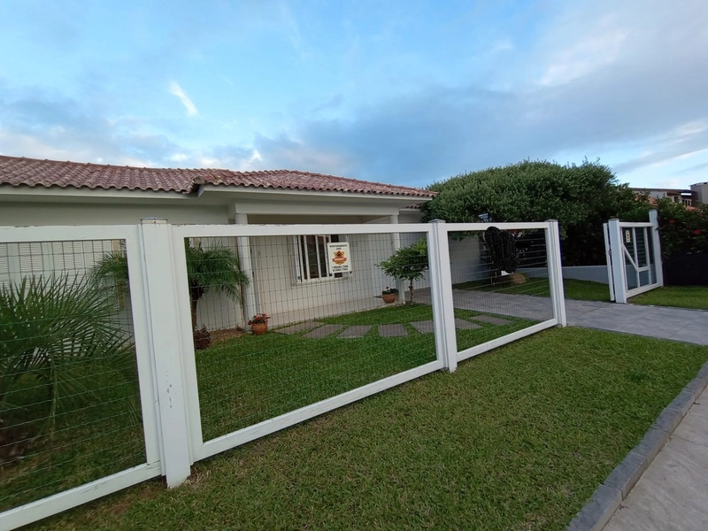 Casa de 3 dormitórios, perto mar, Maristela Xangrilá: 2ª foto da galeria de imagens do imóvel