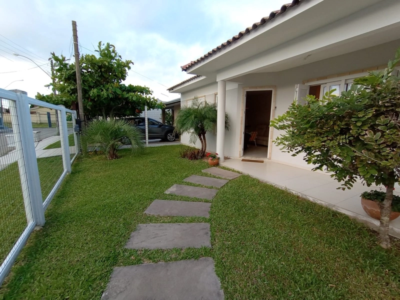 Casa de 3 dormitórios, perto mar, Maristela Xangrilá: 4ª foto da galeria de imagens do imóvel