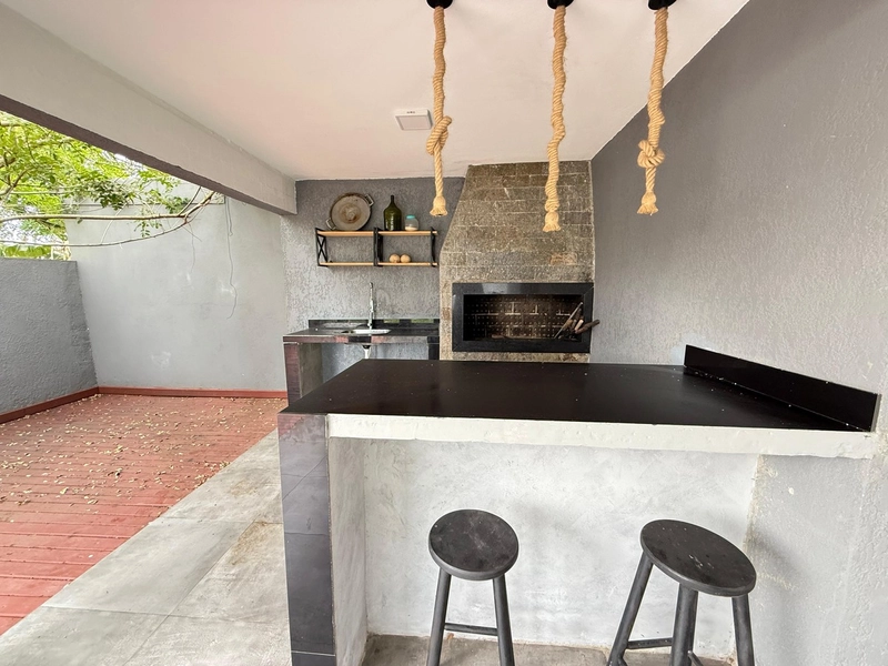Casa de 3 dormitórios, próximo do mar centro de Xangrilá.: 10ª foto da galeria de imagens do imóvel