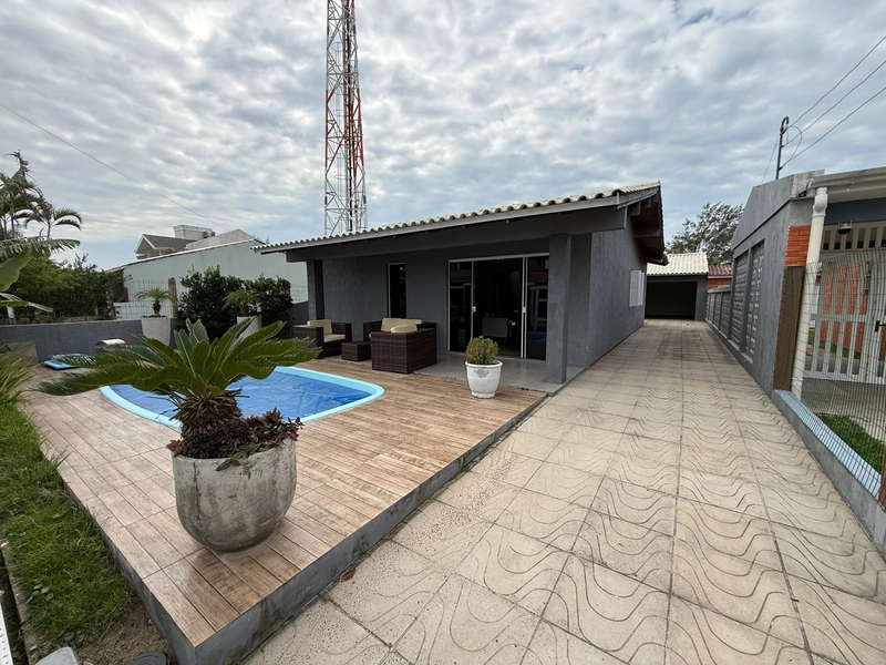 Casa de 3 dormitórios, próximo do mar centro de Xangrilá.: 1ª foto da galeria de imagens do imóvel