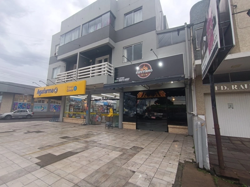 Excelente Loja Comercial com120 m² em ótima localização Capão da Canoa: 1ª foto da galeria de imagens do imóvel