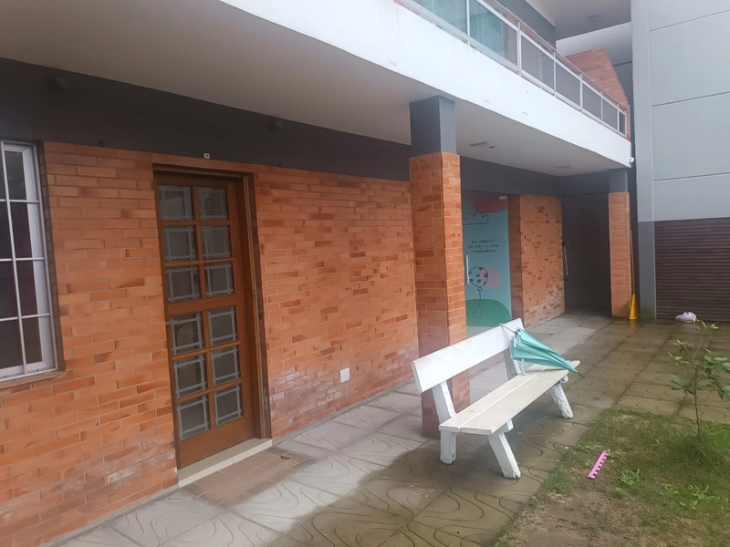 Excelente casa comercial com 110m² de área privativa centro Capão: 1ª foto da galeria de imagens do imóvel