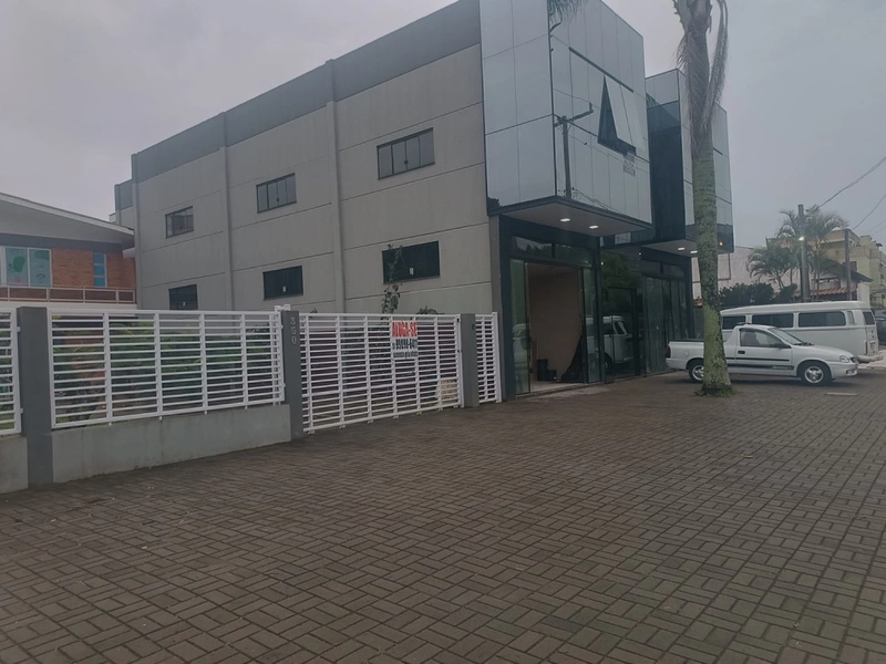 Excelente casa comercial com 110m² de área privativa centro Capão: 2ª foto da galeria de imagens do imóvel