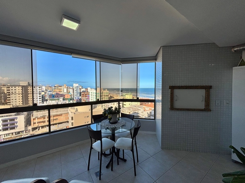 Apartamento 02 dormitórios Vista Mar no Centro de Capão da Canoa: 1ª foto da galeria de imagens do imóvel