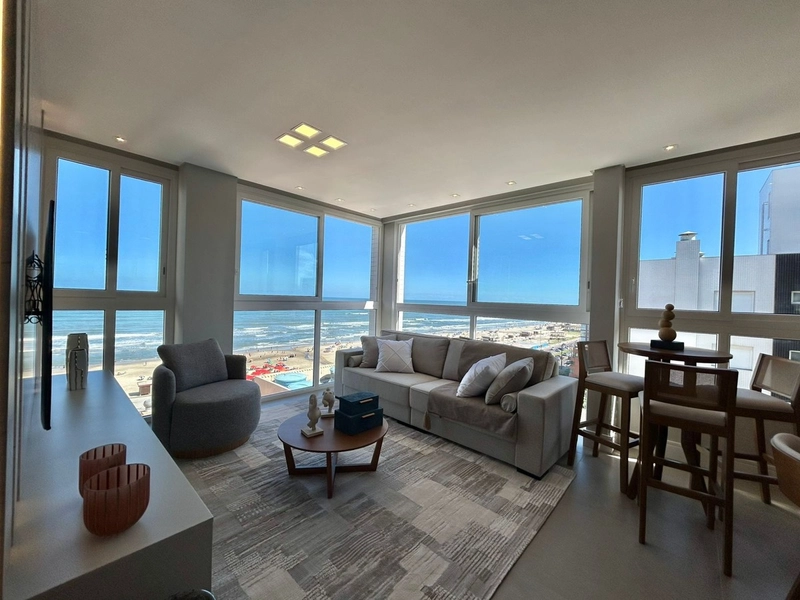 Apartamento 03 dormitórios ao lado da Praça Flávio Boianovski: 2ª foto da galeria de imagens do imóvel