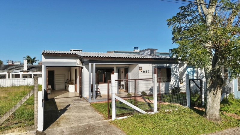 Casa 3 Dormitórios ( zona Nova de Capão ): 1ª foto da galeria de imagens do imóvel