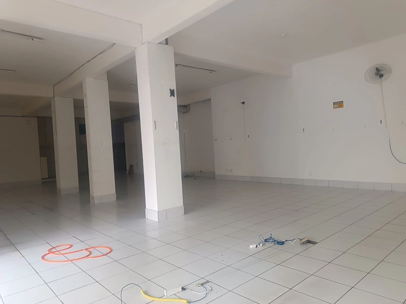Ponto Comercial ideal para Supermercado, região em pleno crescimento: 6ª foto da galeria de imagens do imóvel