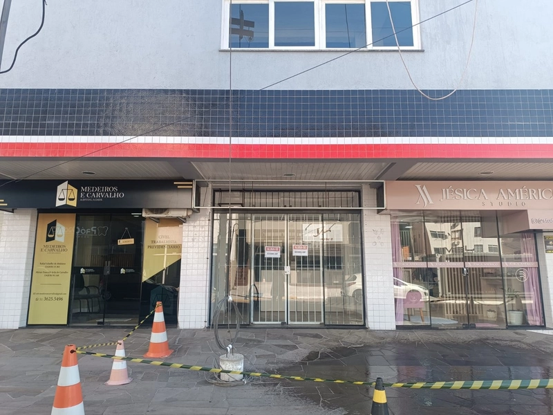 Loja para locação, com 45m² próximo a Caixa Econômica, Capão da Canoa: 1ª foto da galeria de imagens do imóvel