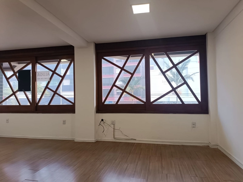 Excelente Loja para locação, com 41m² na Av. Ararigbóia Centro Capão: 5ª foto da galeria de imagens do imóvel