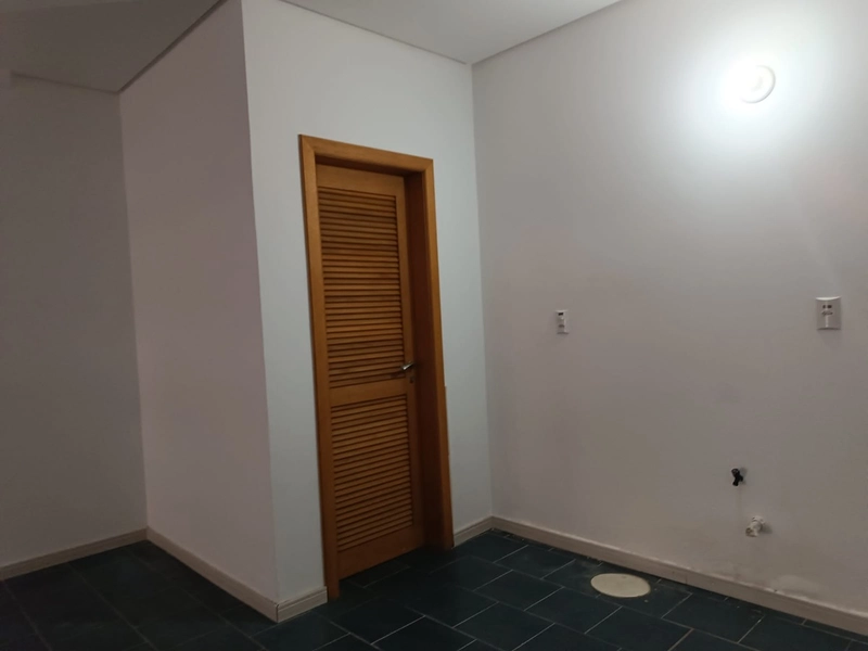 Depósito Garagem com banheiro, no Centro de Capão da Canoa: 7ª foto da galeria de imagens do imóvel