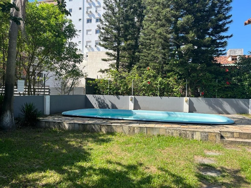 Casa 05 dormitórios com Piscina e Quiosque Temporada em Capão da Canoa: 32ª foto da galeria de imagens do imóvel