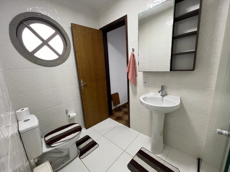 Casa Ampla 05 dormitórios Pé na Areia – Temporada em Capão da Canoa: 11ª foto da galeria de imagens do imóvel