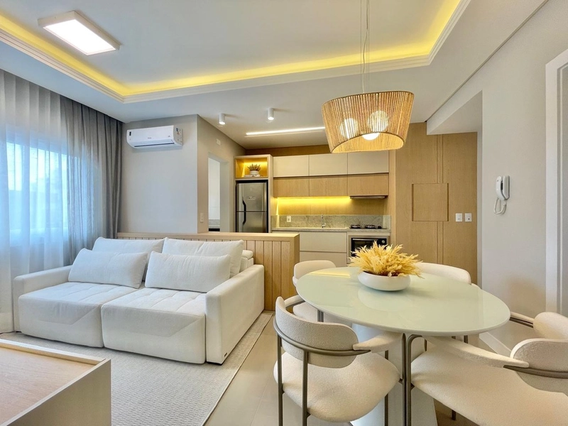 Apartamento 2 suítes, mobiliado e decorado, terraço, Capão da Canoa: 1ª foto da galeria de imagens do imóvel
