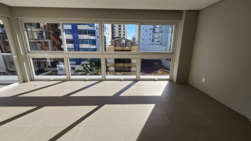 Apartamento de 3 Dormitórios com terraço ( Zona Nova ): 2ª foto da galeria de imagens do imóvel
