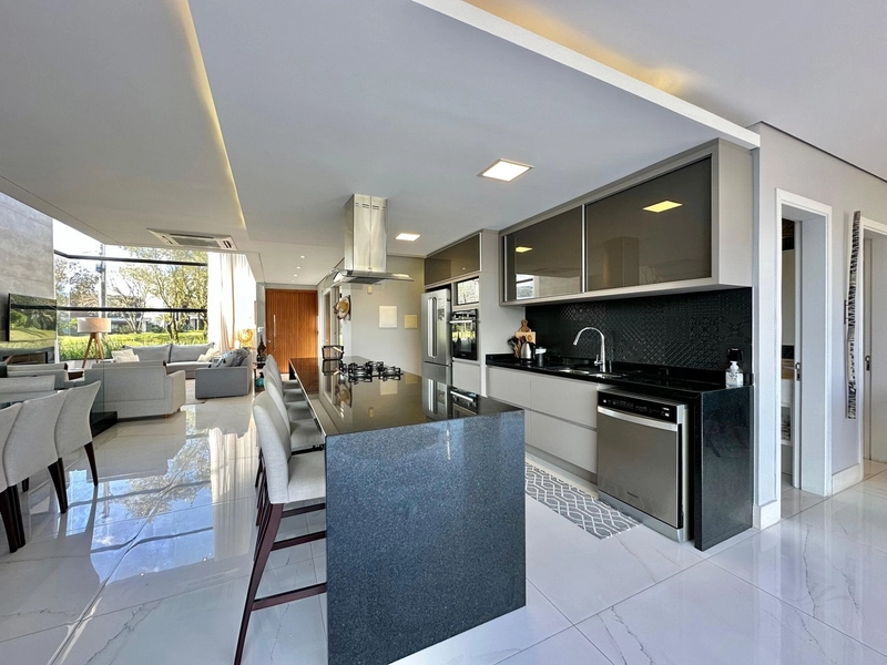 Sobrado - 06 suítes - Condomínio Enseada - Xangri-Lá: 13ª foto da galeria de imagens do imóvel