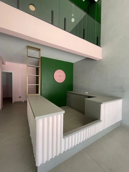 Excelente loja 48m² Mezanino, Nova, ótima localização Semi mobiliada: 2ª foto da galeria de imagens do imóvel