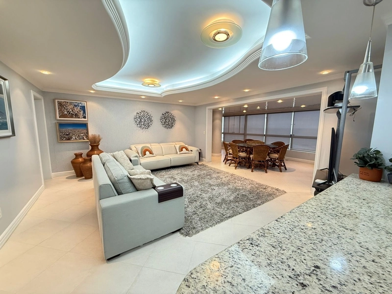 Apartamento com 04 dormitórios, beira mar, Capão da Canoa.