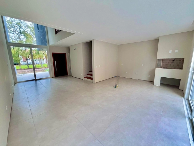 Sobrado novo em Xangrilá no Centro próximo ao mar: 4ª foto da galeria de imagens do imóvel