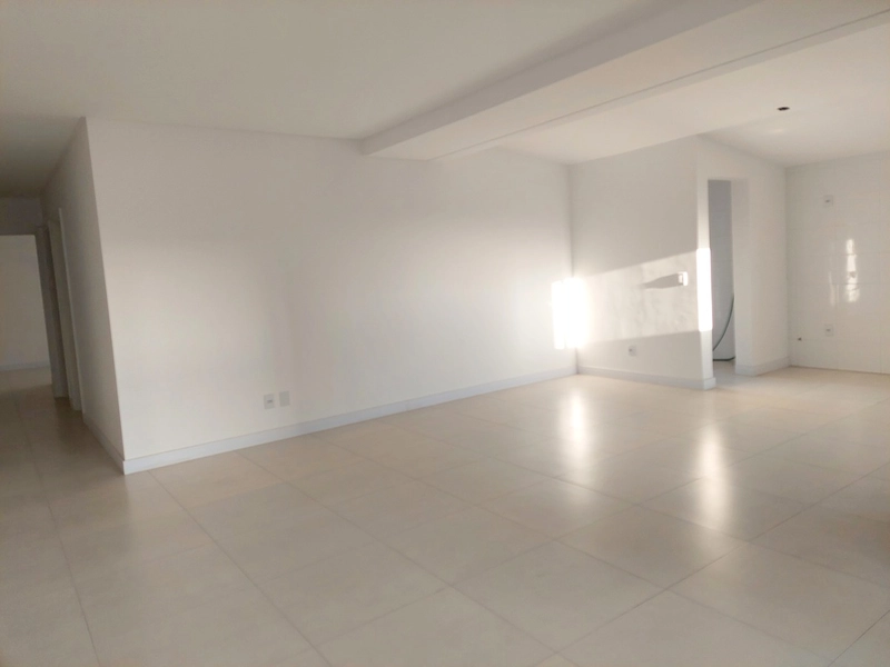 Amplo apartamento 3 dormitórios,1 suite,de frente, ZN, Capão da Canoa.: 4ª foto da galeria de imagens do imóvel