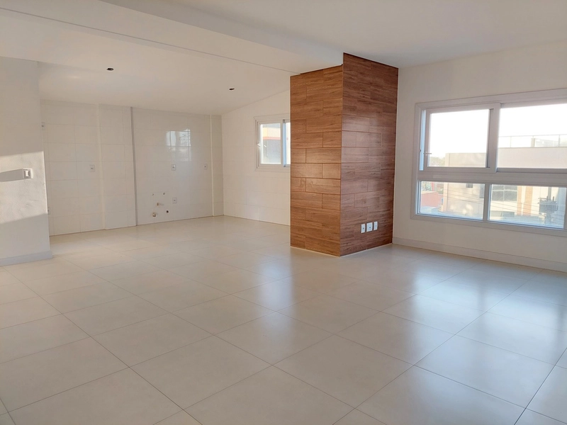 Amplo apartamento 3 dormitórios,1 suite,de frente, ZN, Capão da Canoa.: 2ª foto da galeria de imagens do imóvel