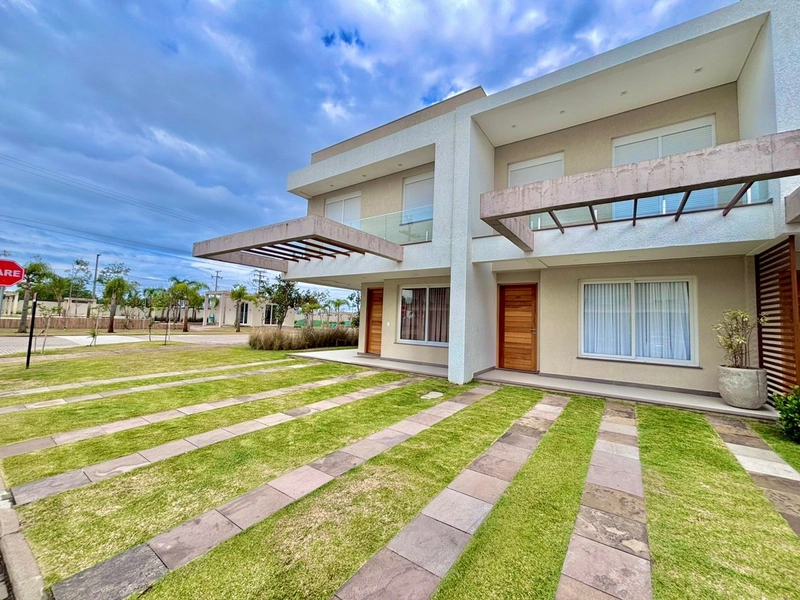 Casa Beira Lago 03 Dormitórios, 02 suítes, Murano Capão da Canoa