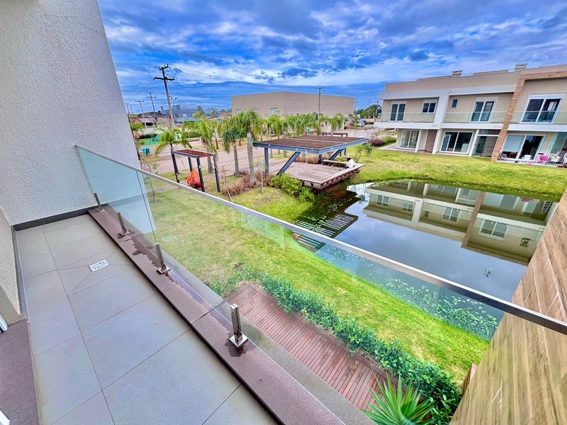 Casa Beira Lago 03 Dormitórios, 02 suítes, Murano Capão da Canoa: 2ª foto da galeria de imagens do imóvel