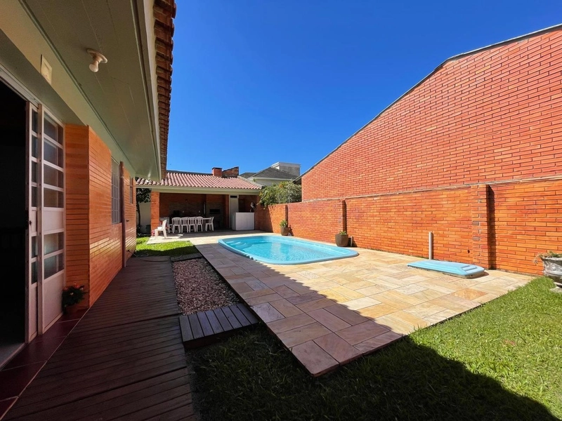 Casa 5 dormitórios no bairro Atlântida Xangrila: 30ª foto da galeria de imagens do imóvel