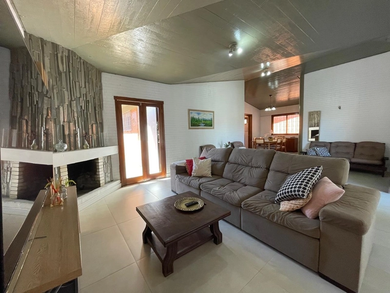 Casa 5 dormitórios no bairro Atlântida Xangrila: 5ª foto da galeria de imagens do imóvel