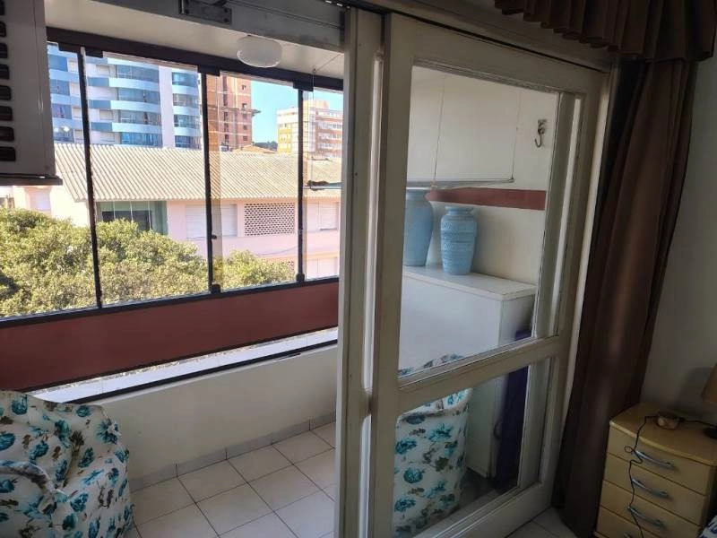 Oportunidade em Capão da Canoa, JK super amplo, com box no Centro.