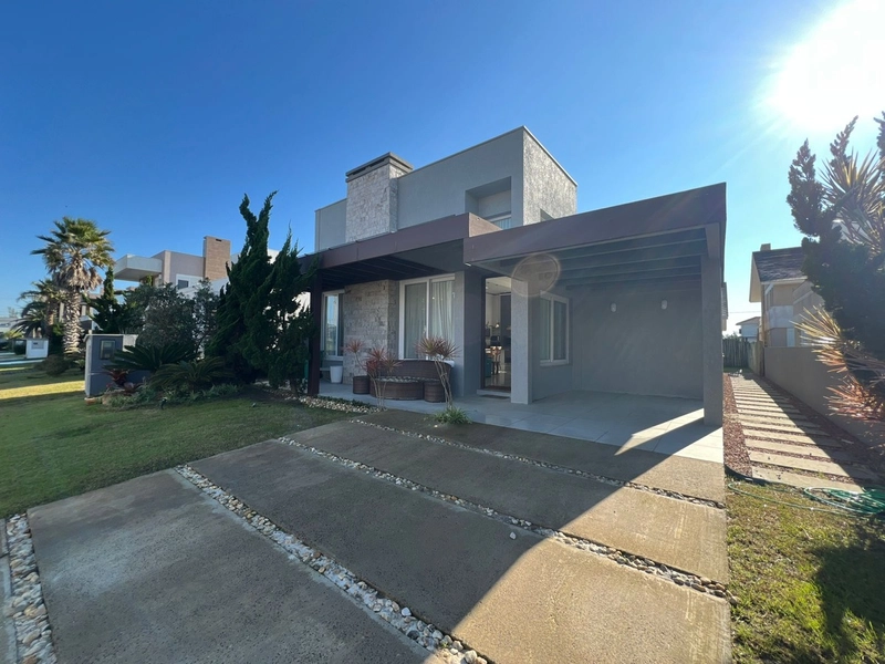 Casa em condomínio fechado, Atlântico Villas Clube