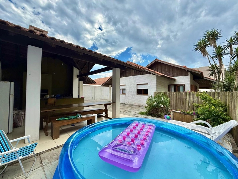 Casa 5 dormitórios, 3 banheiros, 3 quadras do Mar, Atlântida Xangri-lá: 7ª foto da galeria de imagens do imóvel