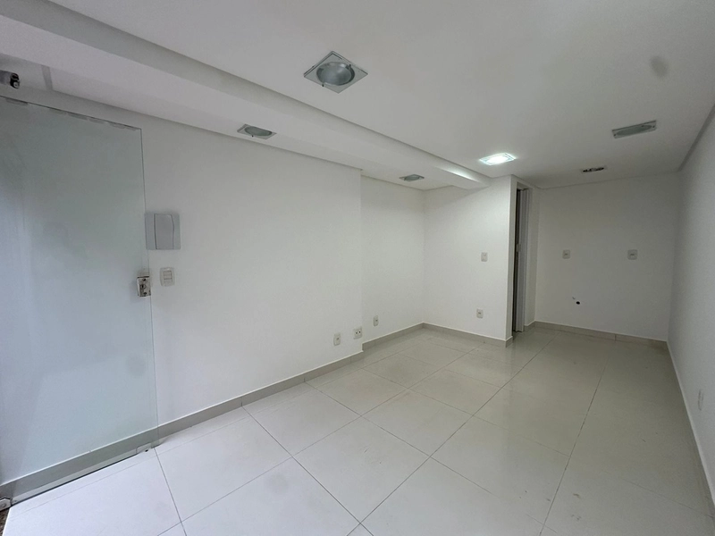 Excelente lojas comerciais, a 01 quadra do mar Centro Capão da Canoa: 8ª foto da galeria de imagens do imóvel