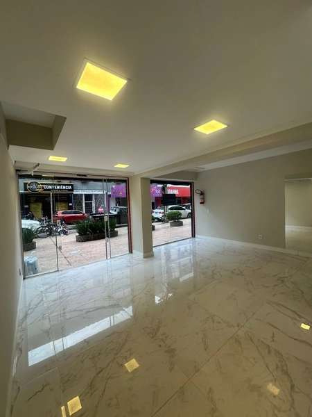 Excelente lojas comerciais, a 01 quadra do mar Centro Capão da Canoa: 6ª foto da galeria de imagens do imóvel